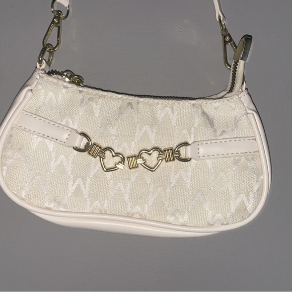 White heart handbag - Picture 2 of 4
